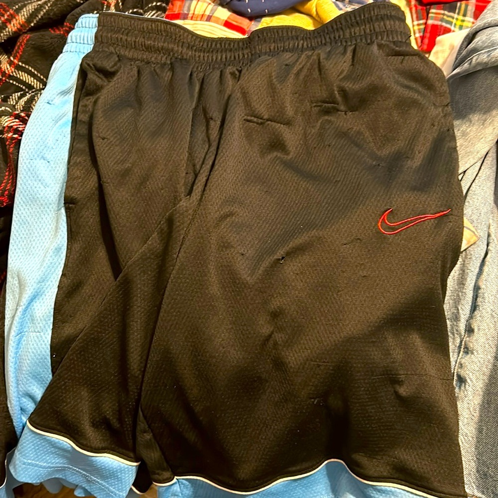Used black basketball nike shorts